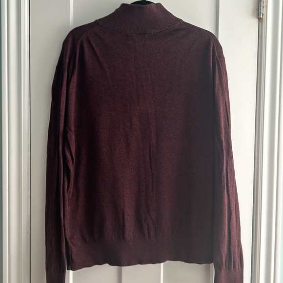 Banana Republic Men’s zip sweater - Picture 3 of 4